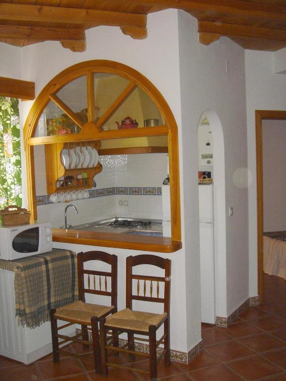 Apartamentos Buganvilla Villaluenga Del Rosario Pokoj fotografie